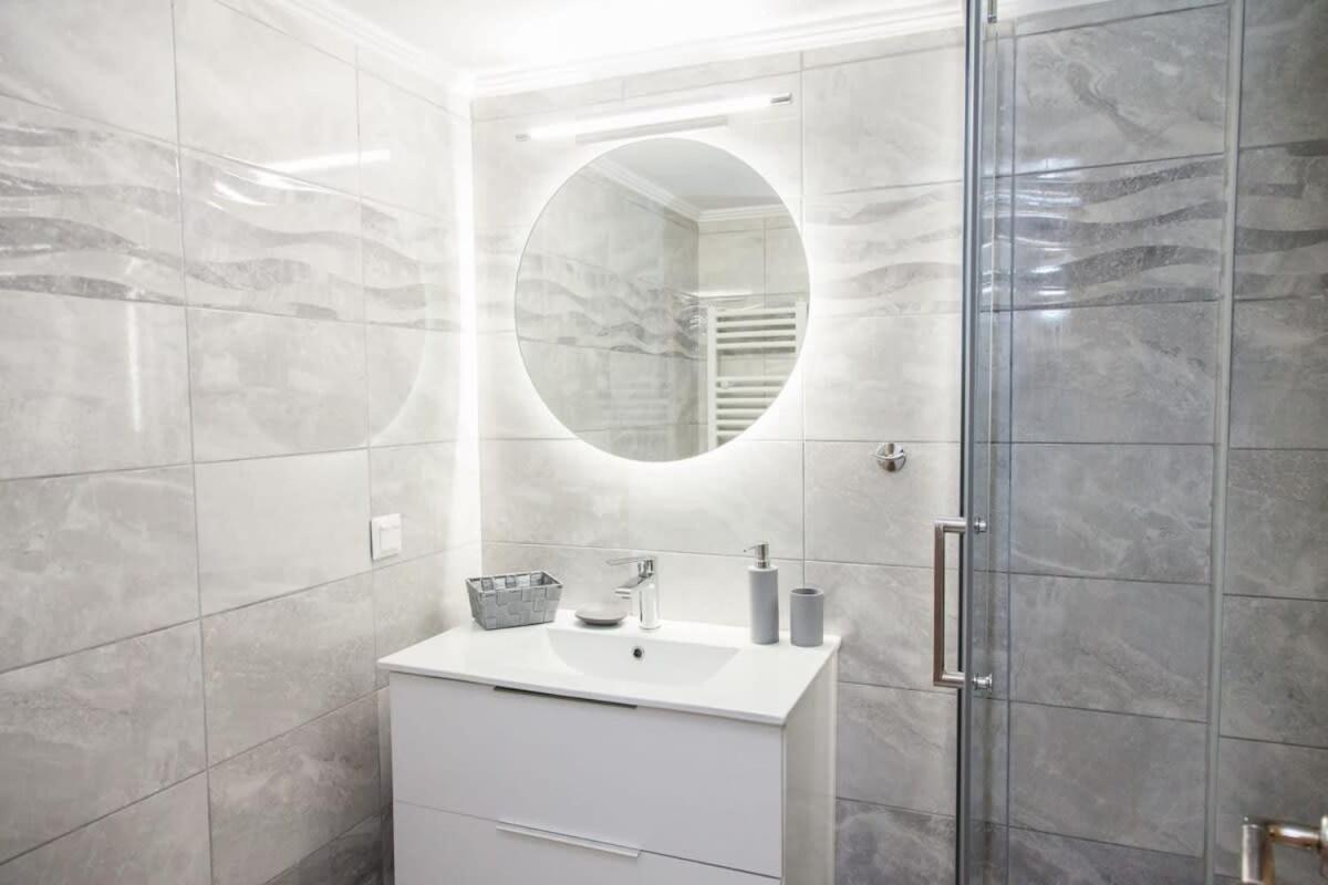 Beautiful New Apartment In Petralona Athènes Extérieur photo